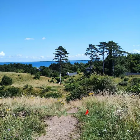 Cozy Holiday Oasis For Two 600 M From Beach